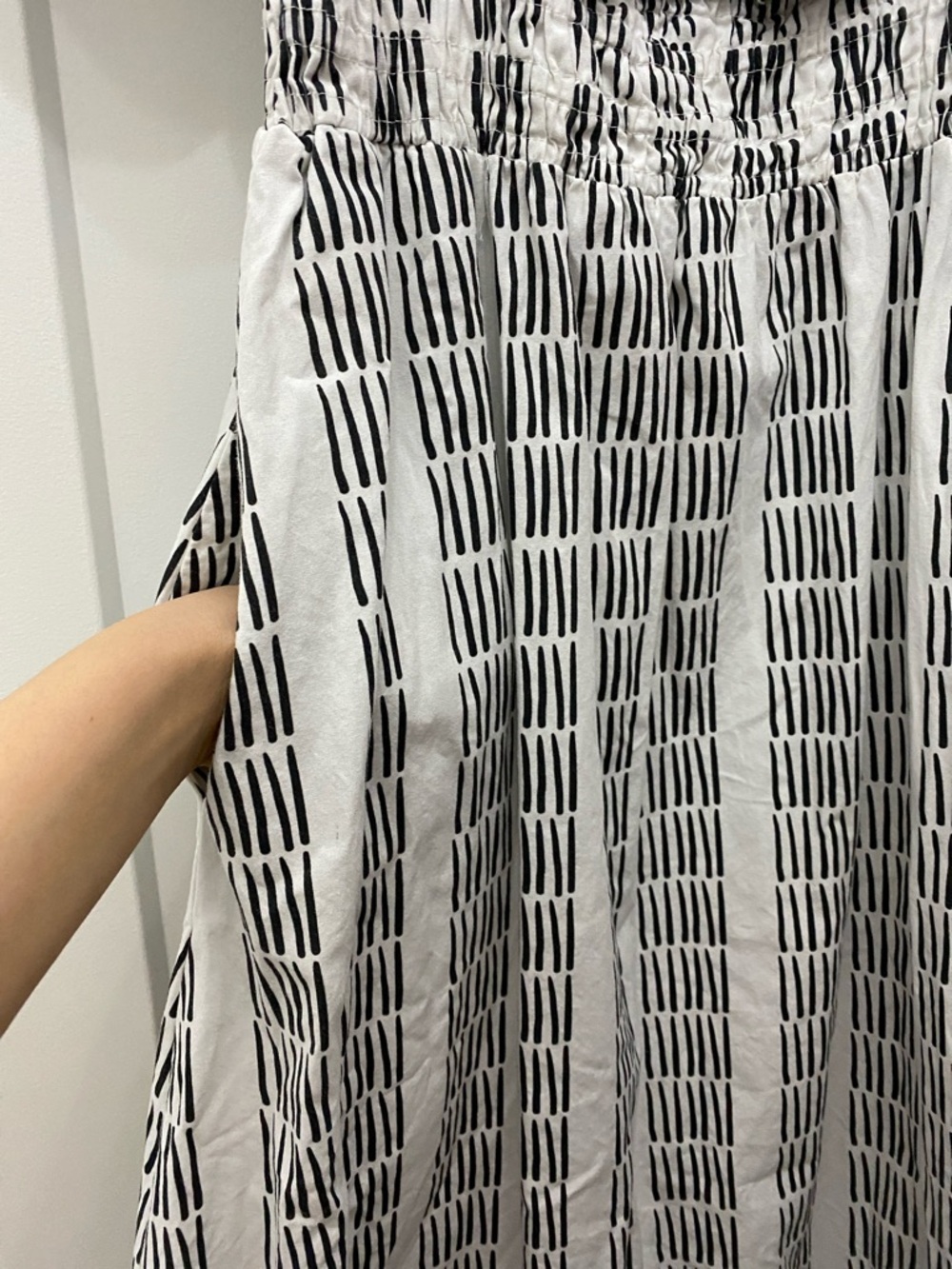 Anthropology Maeve Cotton Black and White Puff Sleeve Smocked Midi Dress - Picture 5 of 7